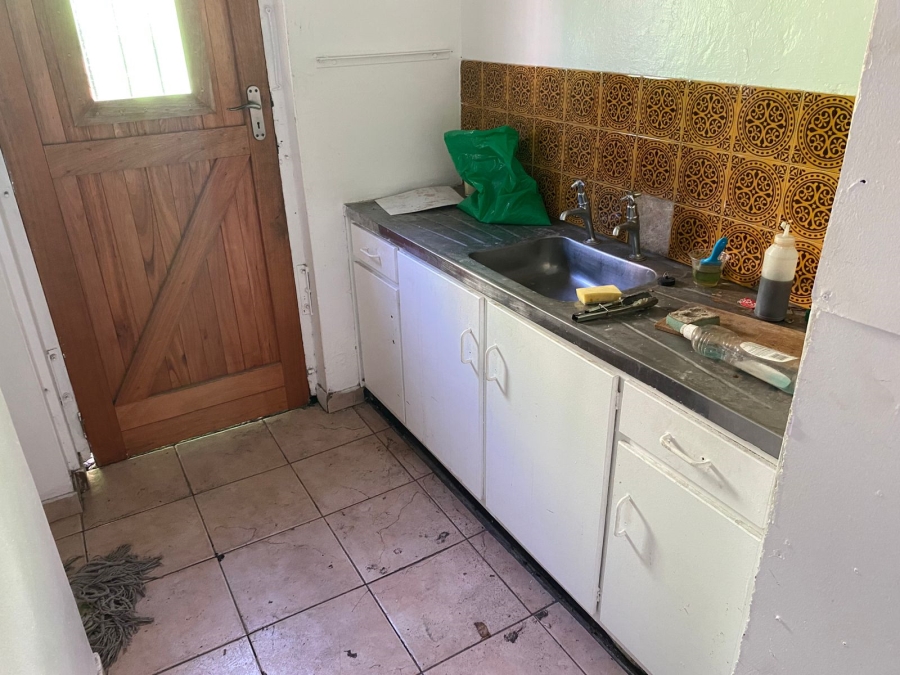 To Let commercial Property for Rent in Claremont Western Cape